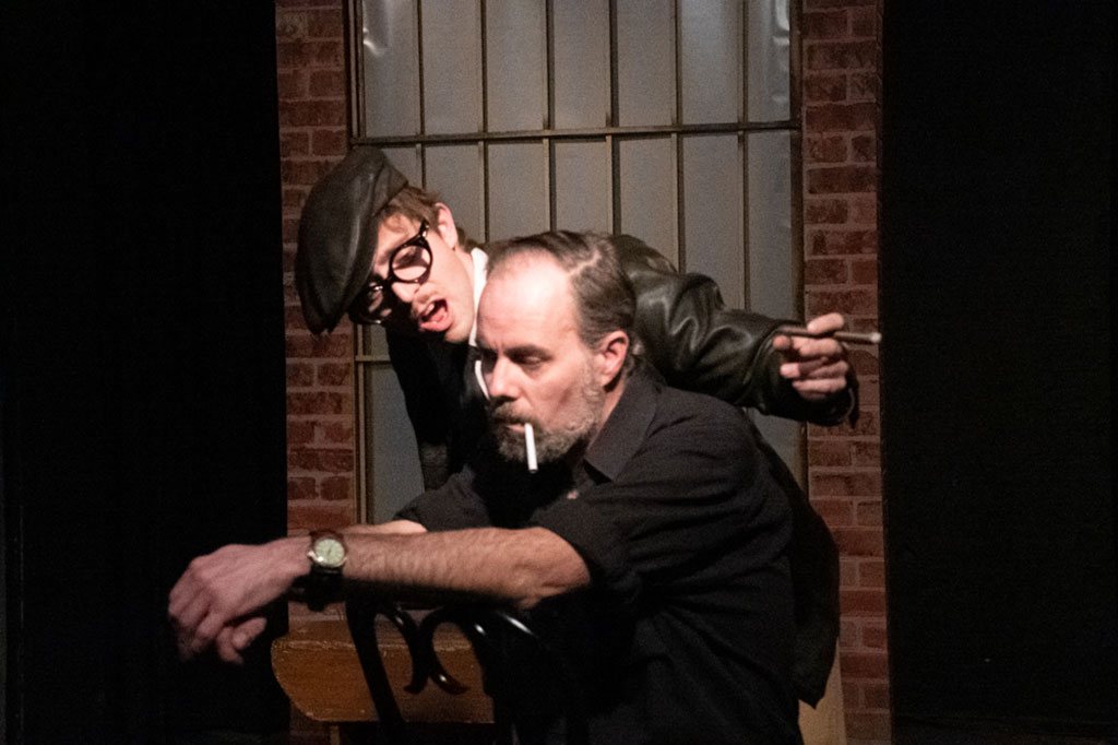 Production photo: Razz / Brecht 4 · Mitch